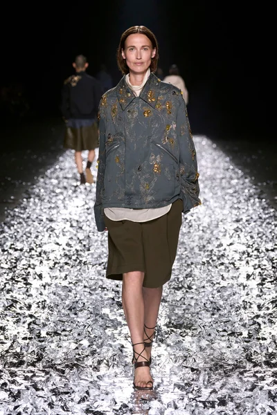 Look 23